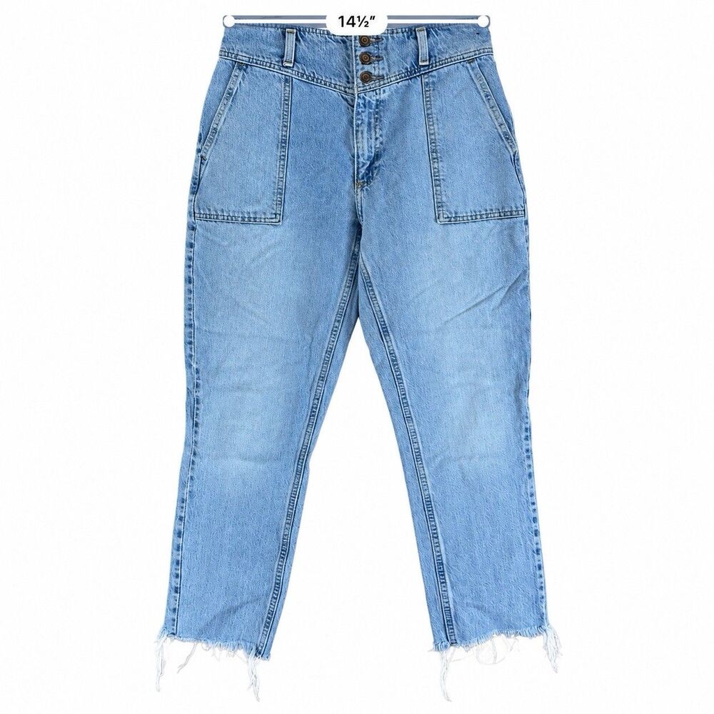 Abercrombie & Fitch A&F Mom Jeans Size 27/4R Light Wash Raw Hem￼